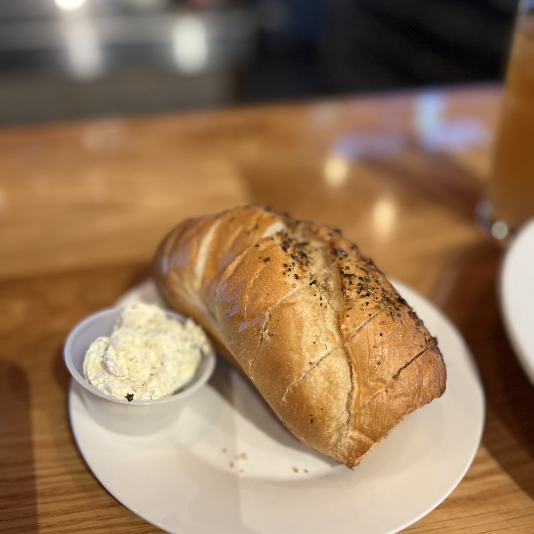 The 522 - Fine Wine and Taps - fresh made bread and herb butter - Woodinville WA
